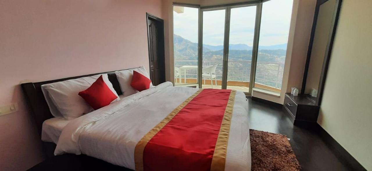 Amravati Resort Solan Exterior foto